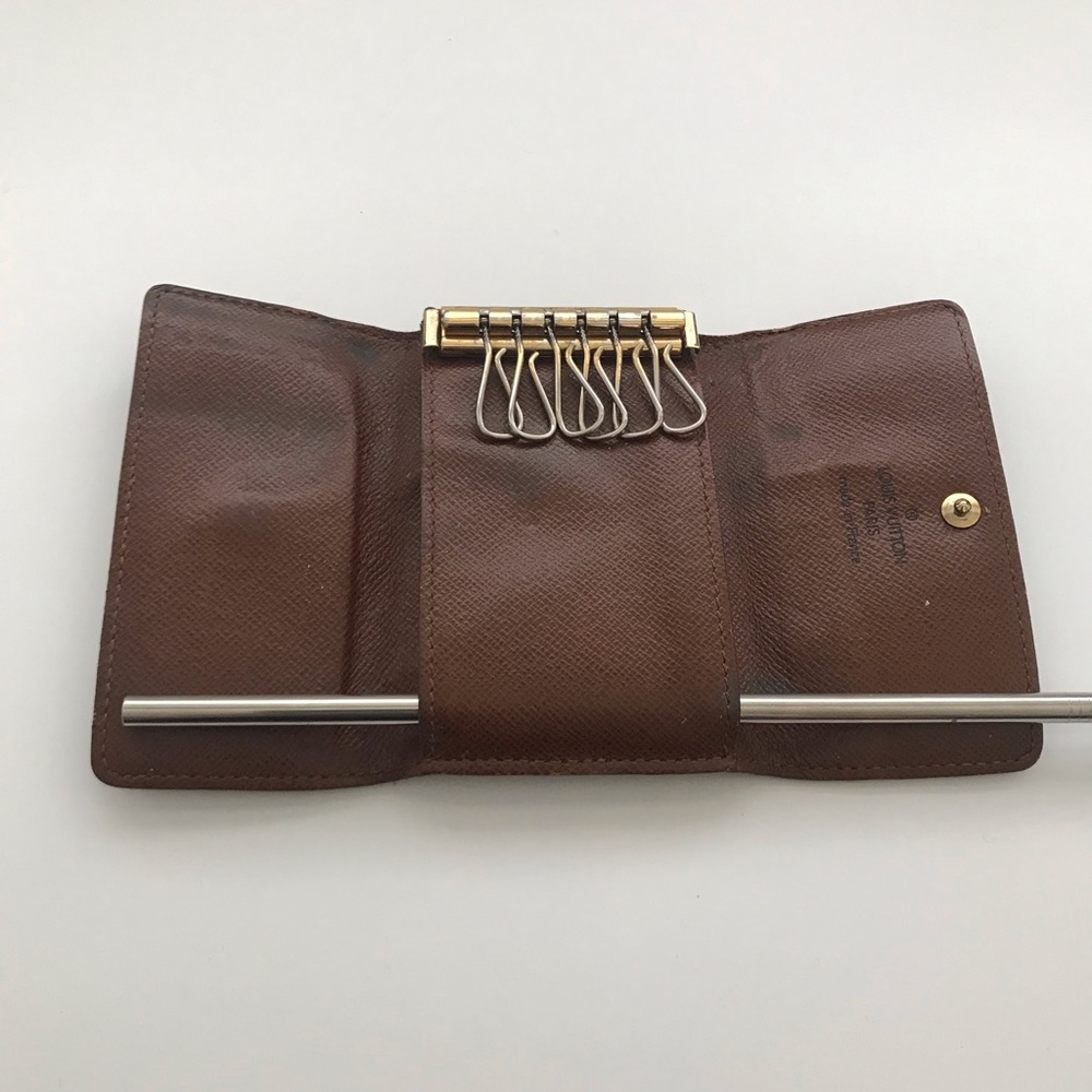 AUTH Louis Vuitton 6-Key Holder CT0032 - Picture 6 of 7